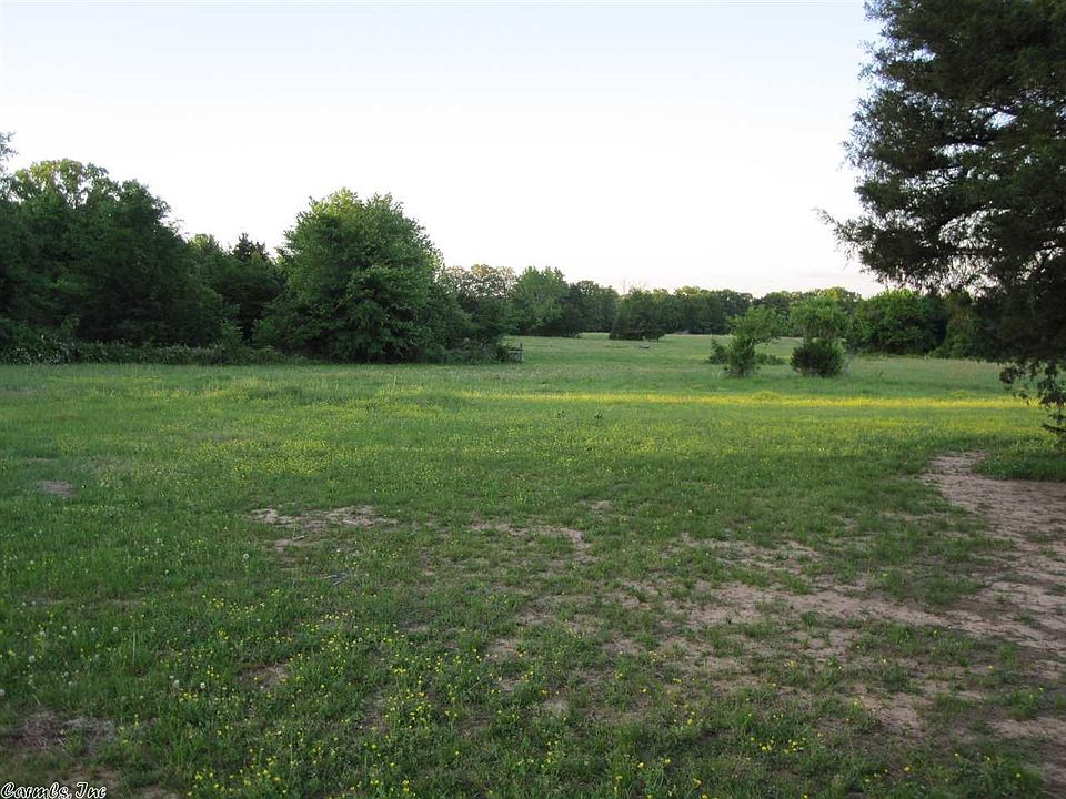 2nd image of 2204 Rocky Point Rd