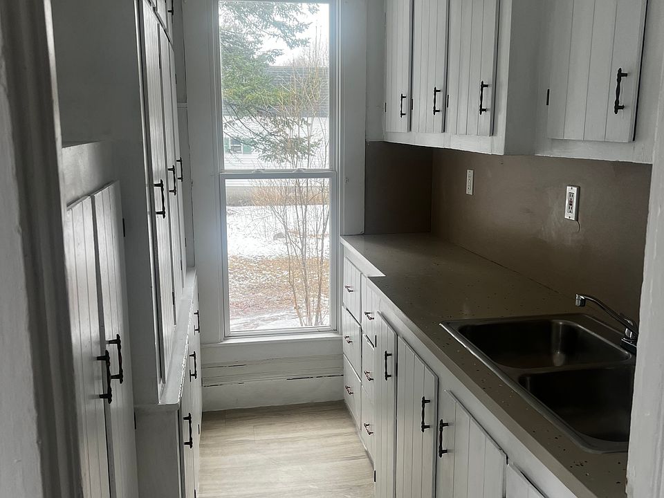 kitchen/pantry
