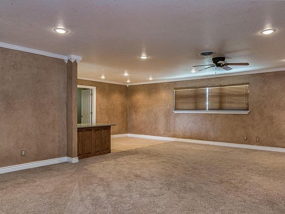 3rd image of 214 Rosemary Ln