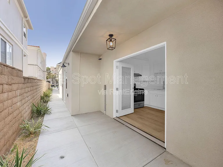 308 N Catalina Ave #6 — Photo 10