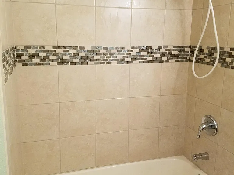 122 W Amherst Ct — Photo 17