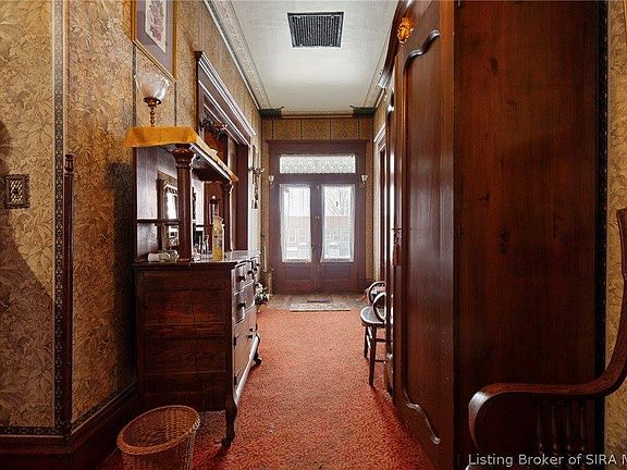 3rd image of 7993 E Walnut St
