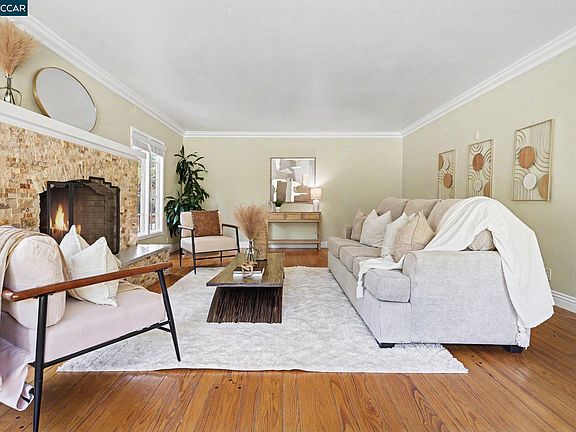 5th image of 25 Amberwood Ln