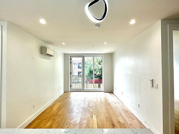 4th image of 2266 Atlantic Ave #2A