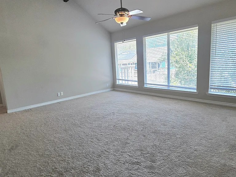 1701 Brokenshoe Dr — Photo 16