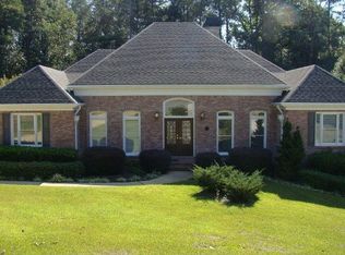 15 Bryson Lndg, Lilburn, GA 30047