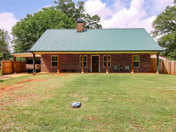 703 Oliver St, Atlanta, TX 75551