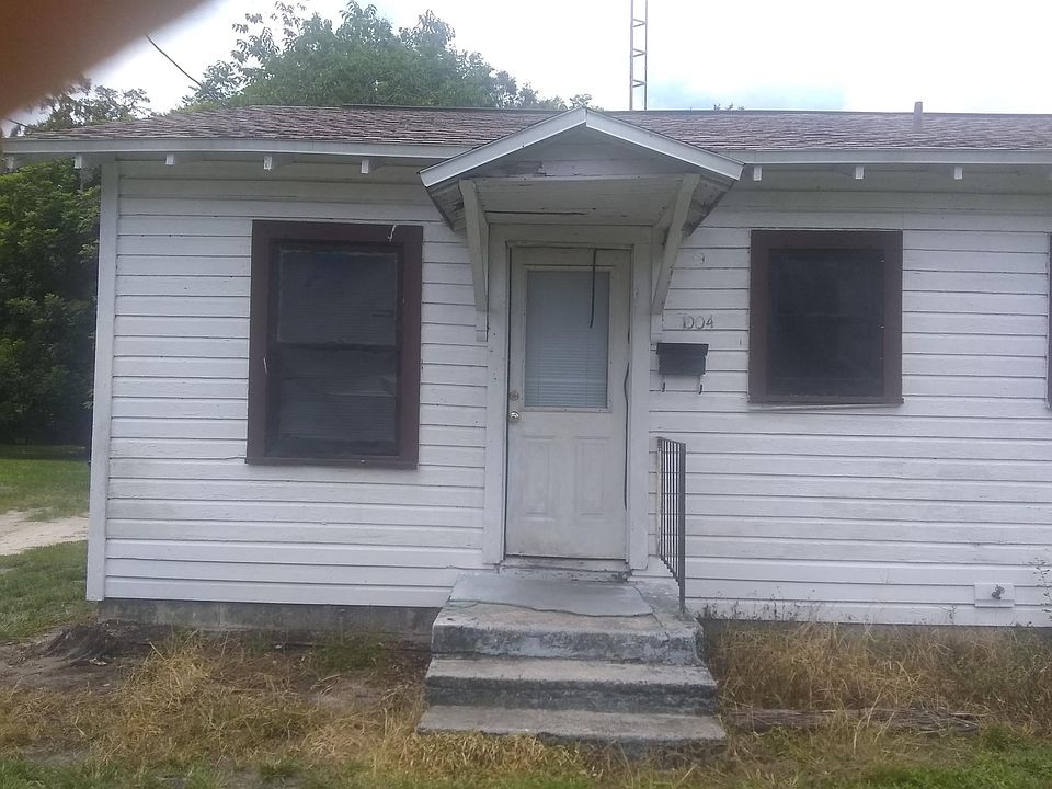 1st image of 1004 NE 8th Ave
