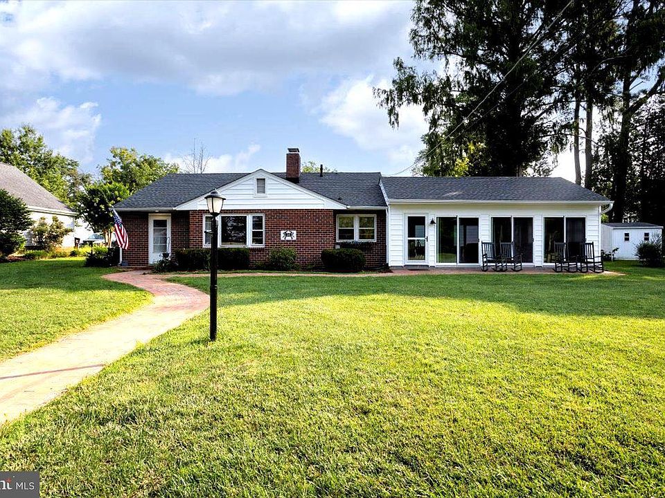 1st image of 25 Algonquin Rd