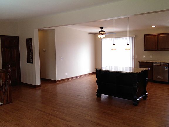 4th image of 29 Evergreen Dr