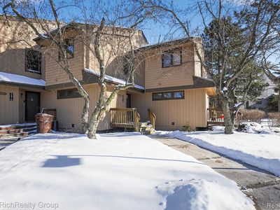 2474 Burcham Dr, East Lansing, MI, 48823
