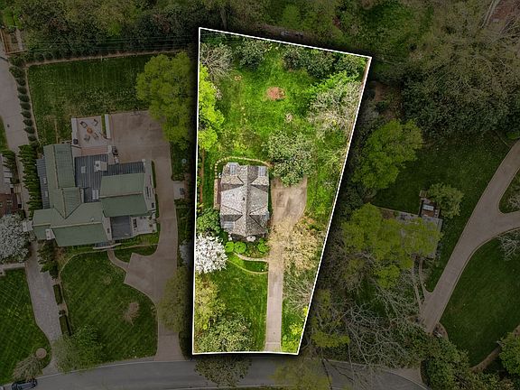 5th image of 219 Deer Park Cir