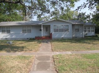 404 Bridge St, Humboldt, KS 66748