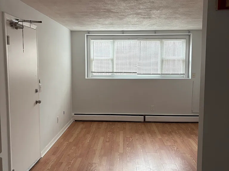 89 Draper St #1 — Photo 2