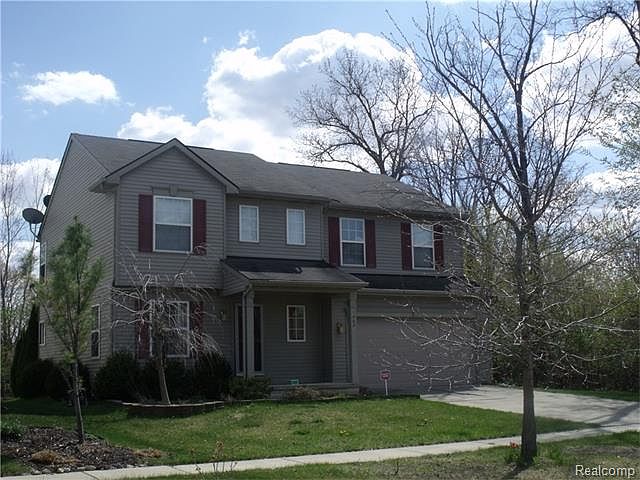 1st image of 582 Honeysuckle Ln