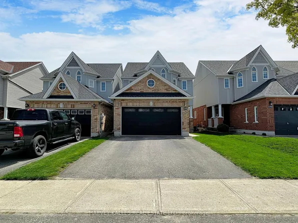 1159 Kell St, Innisfil, ON L9S 4W3
