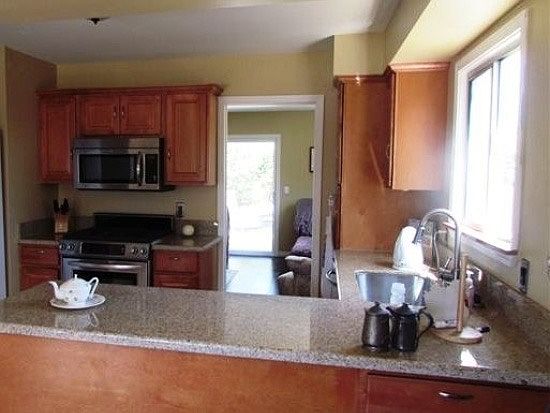 4th image of 238 Barcelona St