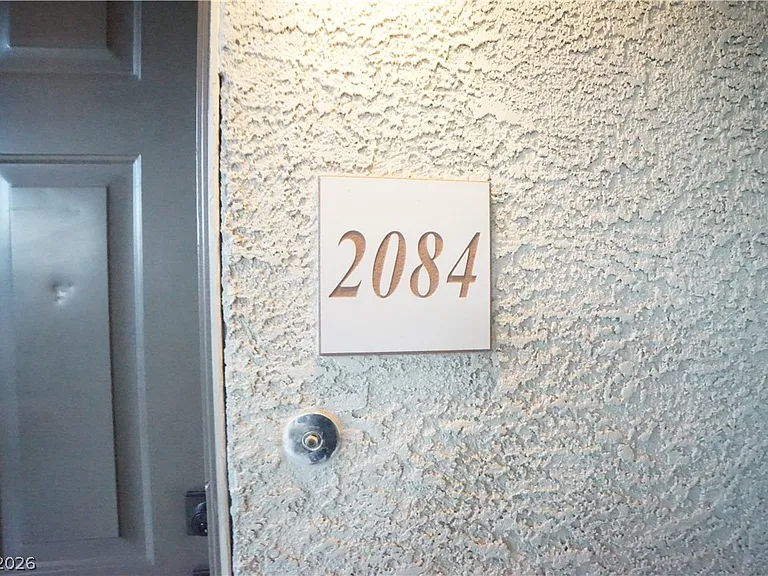 9050 W Warm Springs Rd #2084 — Photo 4