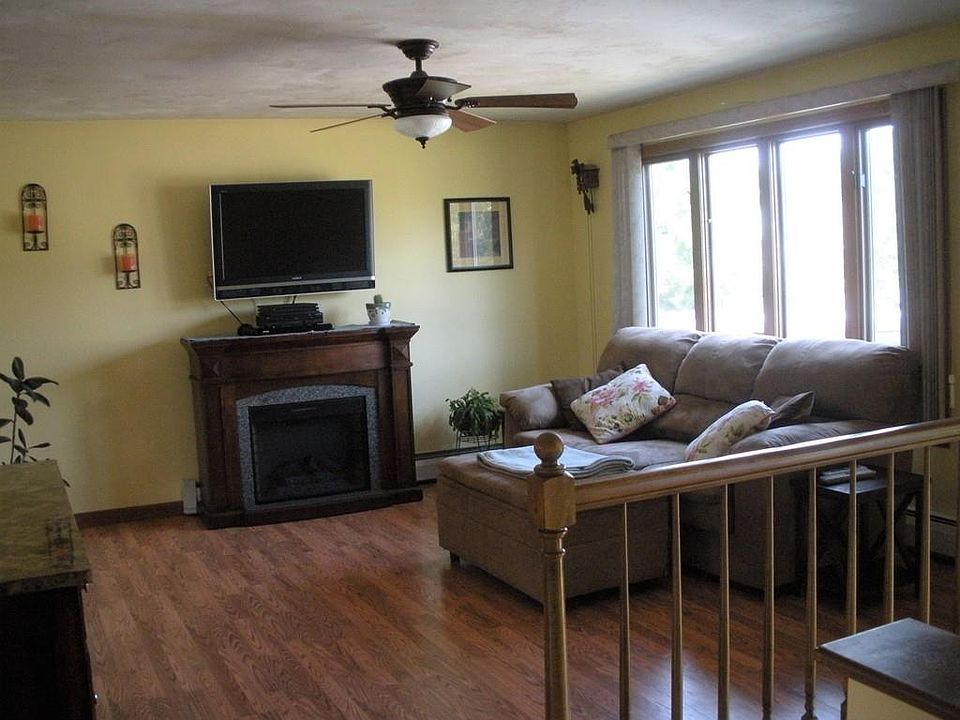 2nd image of 35 Etre Dr