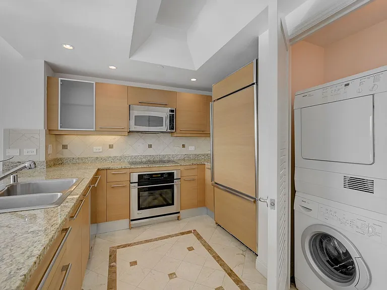 322 Karen Ave #804 — Photo 4