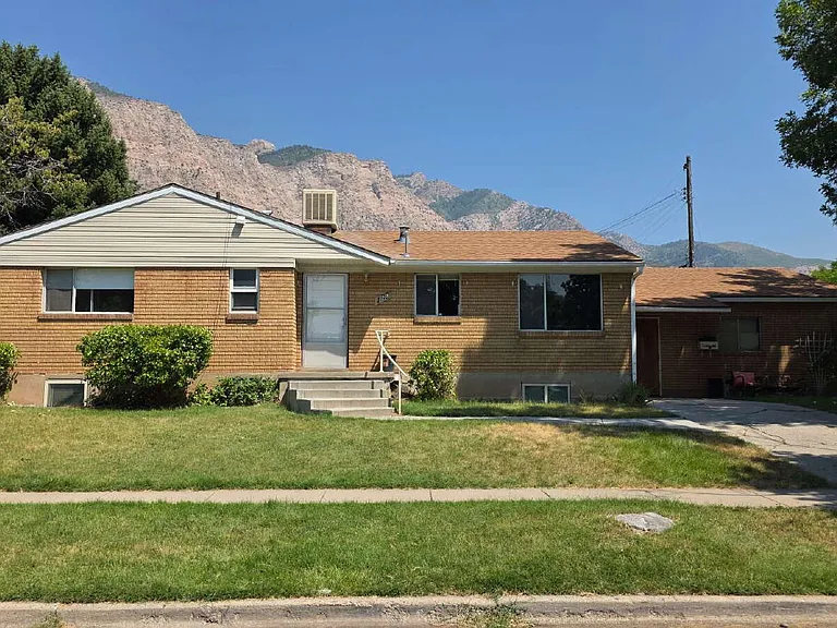 128 Fowler Ave #UP — Photo 1