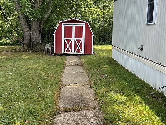 4th image of 1101 Creekside Dr