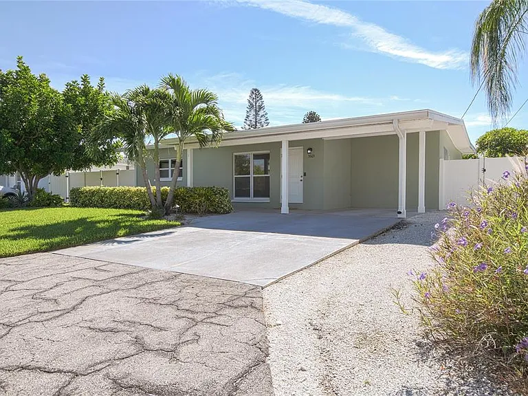 3665 Belle Vista Dr E — Photo 1