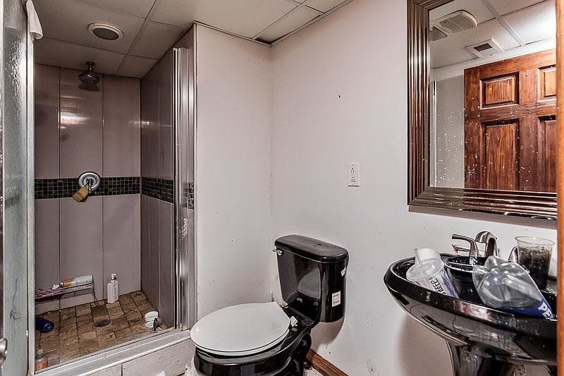37th image of 731 Wheeler Ave