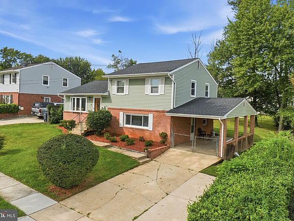 3rd image of 7518 Dover Ln