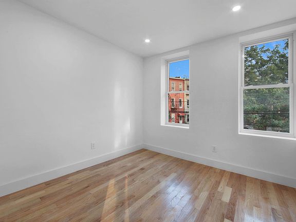 4th image of 53 Herbert St Floor 2