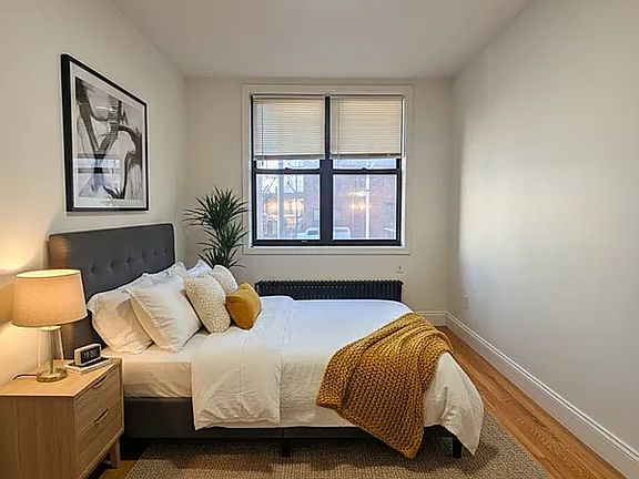 4th image of 21-01 73rd St #1F