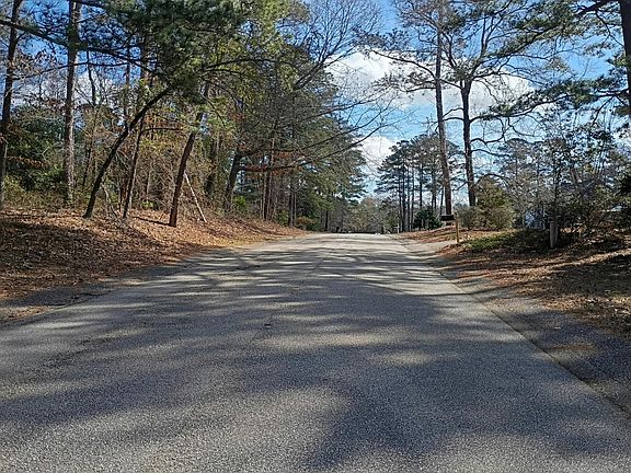 5th image of 118 Steeplechase Rd S