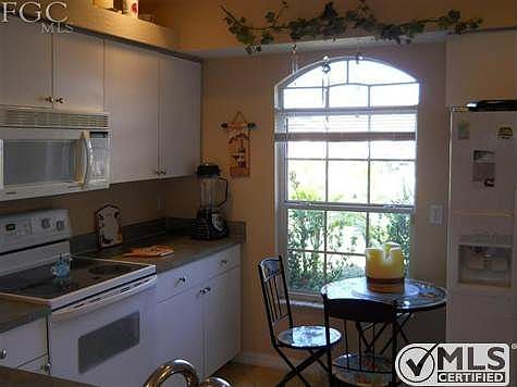 4th image of 1709 SW Santa Barbara Pl