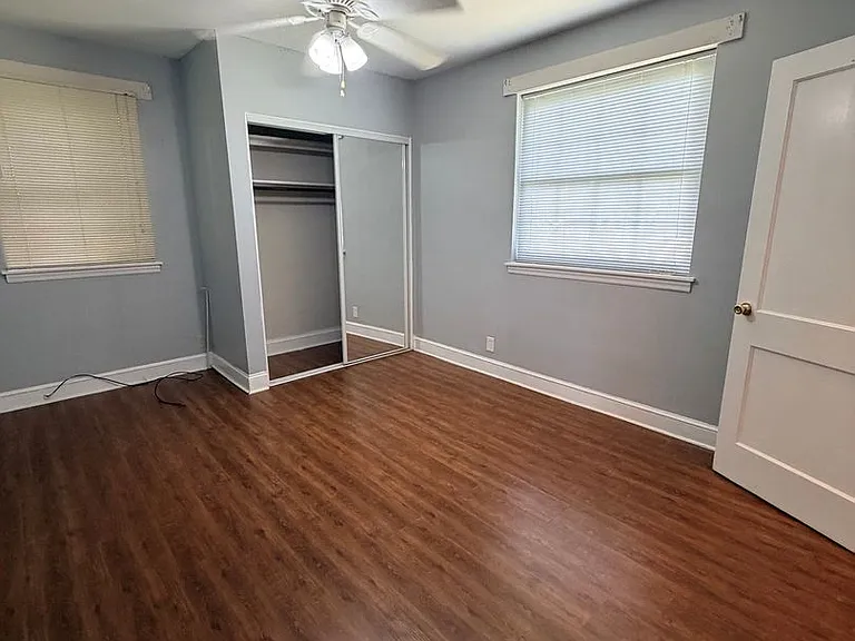 302 Bowles Ave — Photo 15