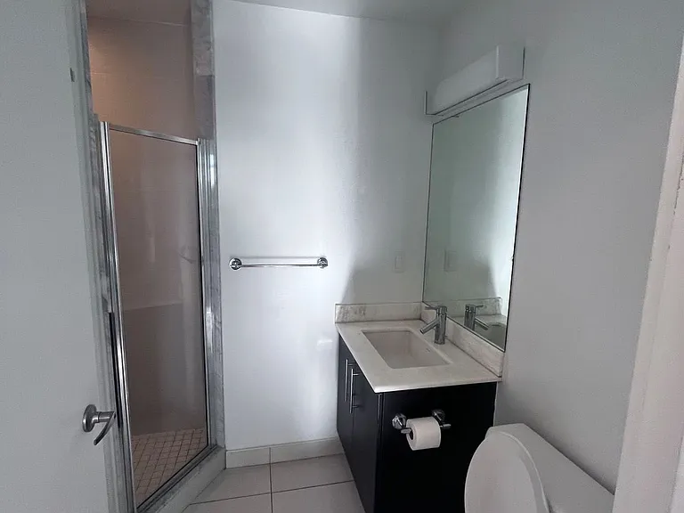 58 Orchard View Blvd #1001 — Photo 12