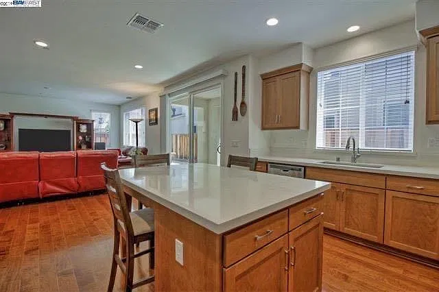 37825 Harbor Light Rd — Photo 4