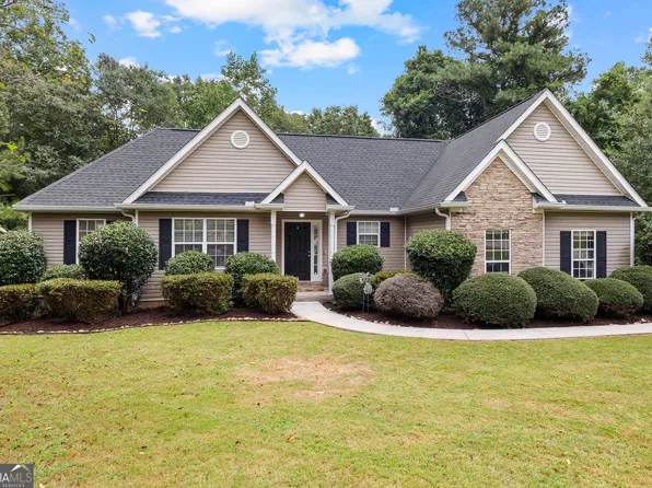 90 Hidden Brook Ln, Newnan, GA 30265