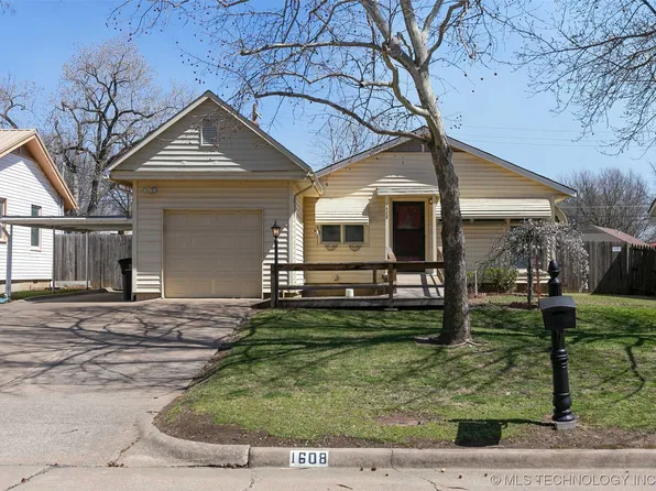 1608 Colorado Ave, Bartlesville, OK 74003