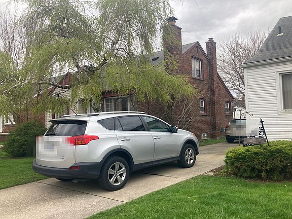 2nd image of 13523 Wesley St