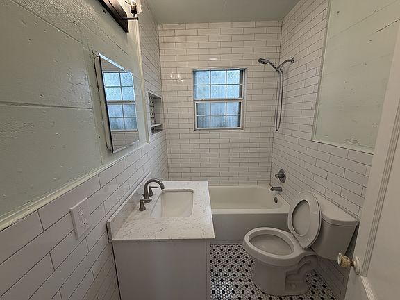5th image of 2206 16th St