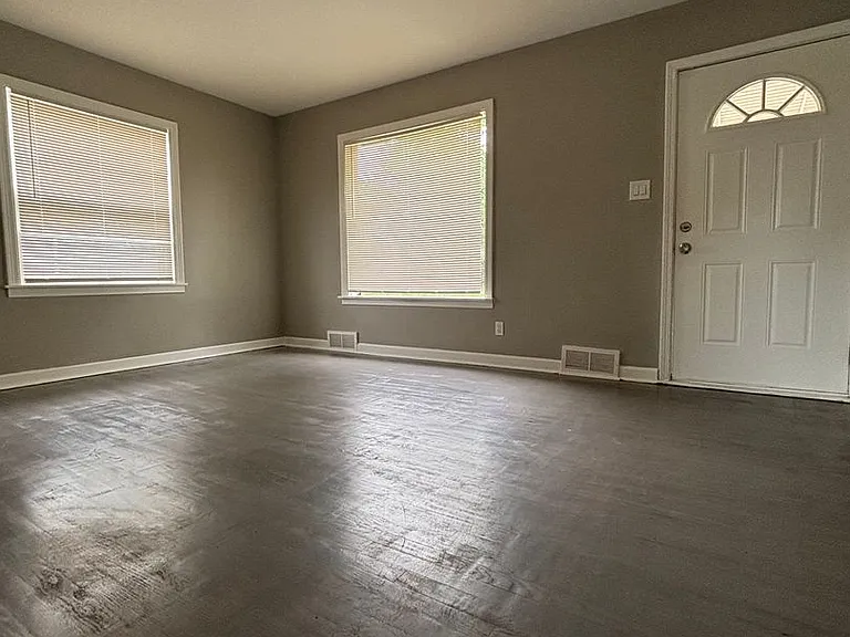4767 Harrison St — Photo 17