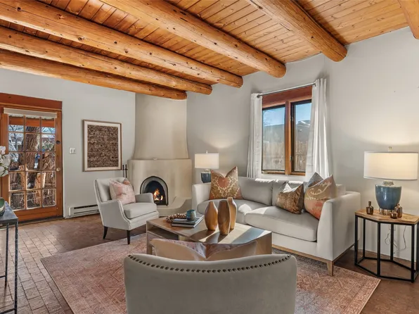 231 Closson St APT 2, Santa Fe, NM 87501