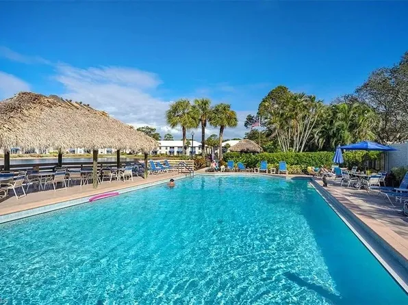 815 Gulf Pavilion Dr #203, Naples, FL 34108