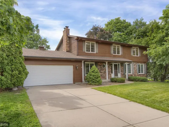 9748 Rich Rd, Bloomington, MN 55437