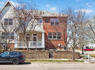 1667 Arona St #8, Falcon Heights, MN 55108