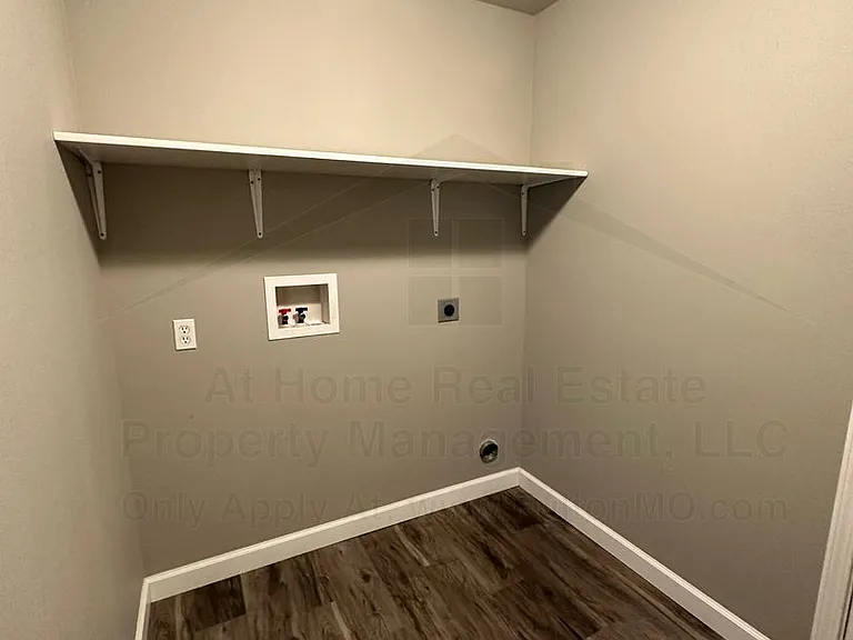 506 Commons Dr — Photo 8