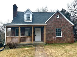 706 Spruce St, Martinsville, VA 24112