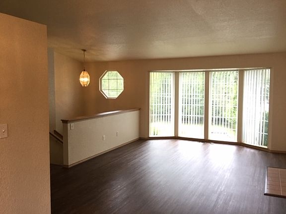 2nd image of 5413 73rd Ave NE