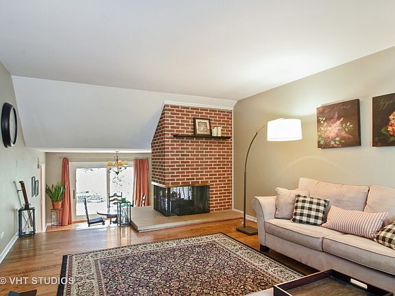 5th image of 117 N Peartree Ln #117