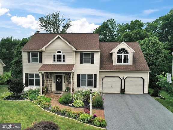 2nd image of 360 N Homestead Dr